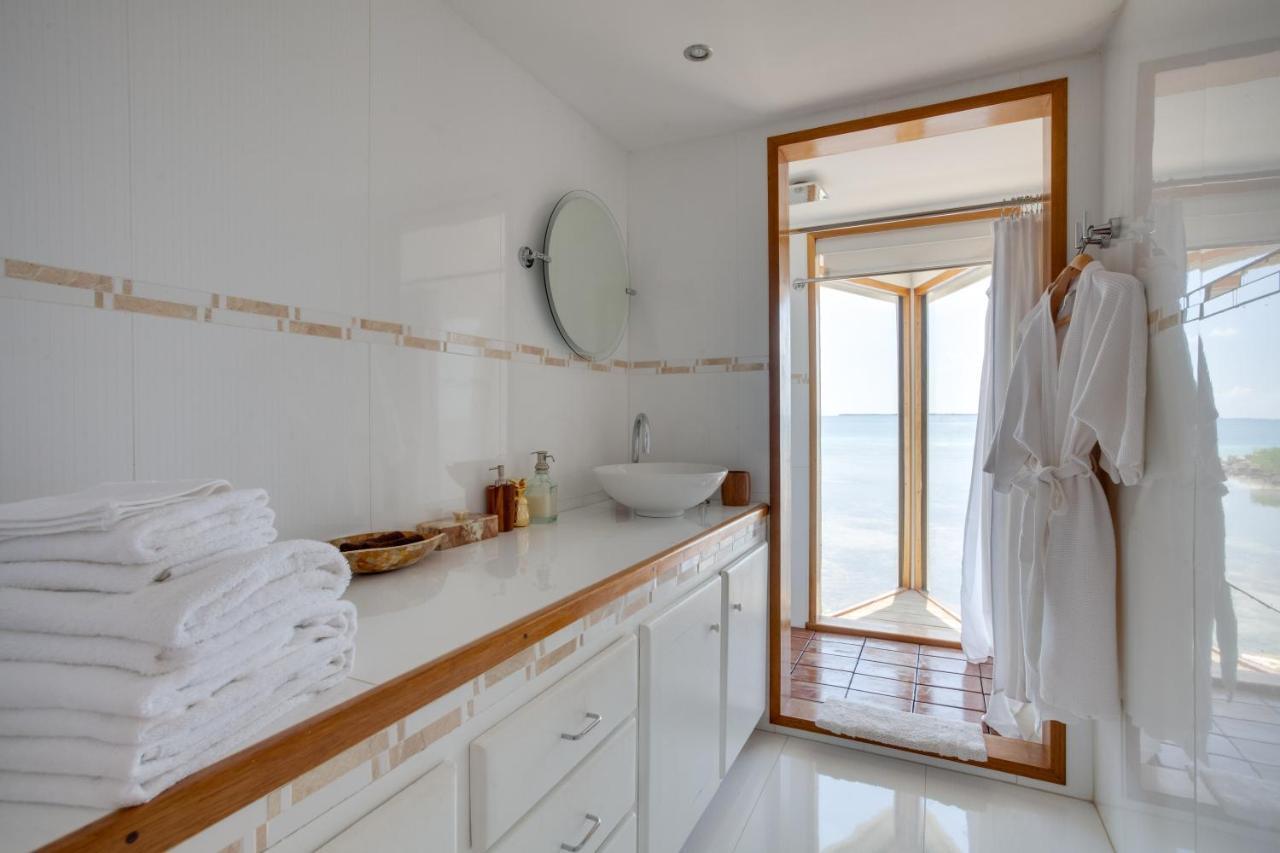 Royal Belize Hotell Thatch Caye Eksteriør bilde